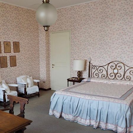 Casa Mondadori Bed and Breakfast Meina Εξωτερικό φωτογραφία